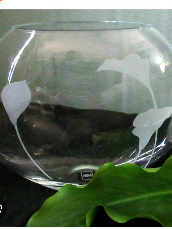 Anthropologie Other - Mikasa Crystal Clear With Frosted Etched Calla Lillie's Oval Vase 10" x 12".